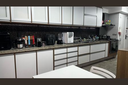 Apartamento à venda com 192m², 3 quartos e 3 vagas