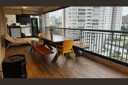 Apartamento à venda com 192m², 3 quartos e 3 vagas