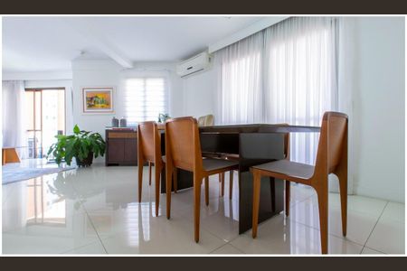 Apartamento à venda com 4 quartos, 230m² em Jardim Vila Mariana, São Paulo