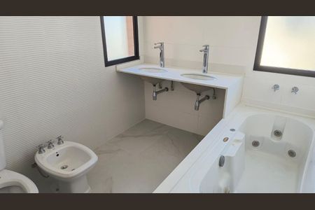 Apartamento à venda com 433m², 4 quartos e 6 vagas
