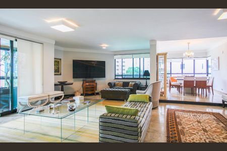 Apartamento à venda com 330m², 5 quartos e 4 vagas