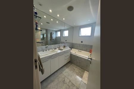 Apartamento à venda com 380m², 4 quartos e 5 vagas