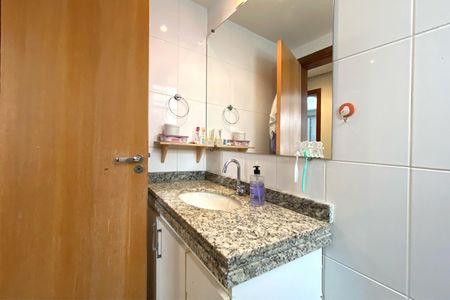 Apartamento à venda com 78m², 3 quartos e 2 vagas Apartamento à venda com 78m², 3 quartos e 2 vagasBanheiro