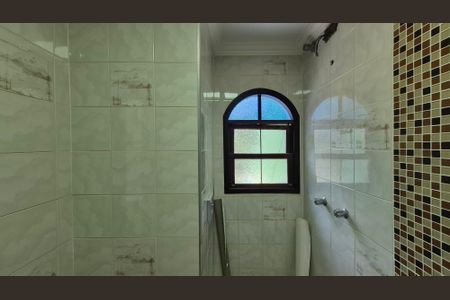 Casa à venda com 180m², 3 quartos e 2 vagasBanheiro da suíte