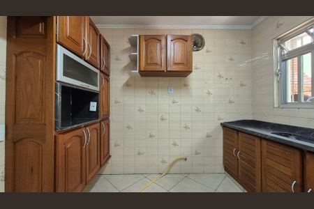 Casa à venda com 180m², 3 quartos e 2 vagasCozinha