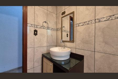 Casa à venda com 180m², 3 quartos e 2 vagasBanheiro 2