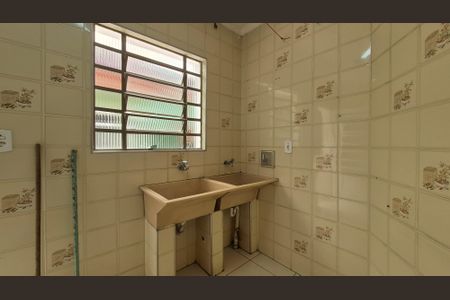 Casa à venda com 180m², 3 quartos e 2 vagasLavanderia