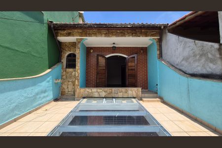 Casa à venda com 180m², 3 quartos e 2 vagasSuíte