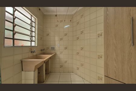 Casa à venda com 180m², 3 quartos e 2 vagasLavanderia