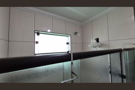 Casa à venda com 180m², 3 quartos e 2 vagasBanheiro