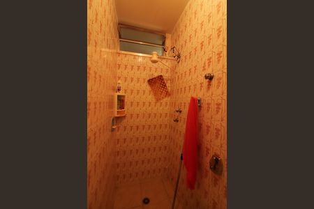 Casa à venda com 180m², 3 quartos e 4 vagasQuarto 1 - Suíte Banheiro 