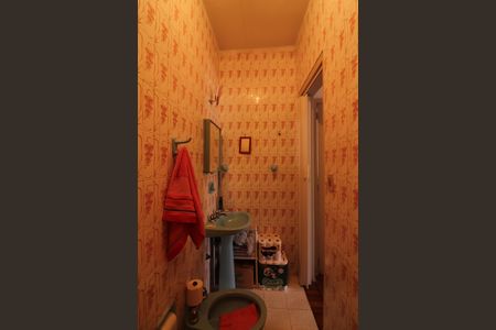 Casa à venda com 180m², 3 quartos e 4 vagasQuarto 1 - Suíte Banheiro 