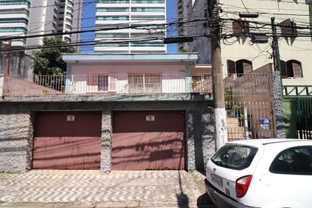 Casa à venda com 180m², 3 quartos e 4 vagasFachada 