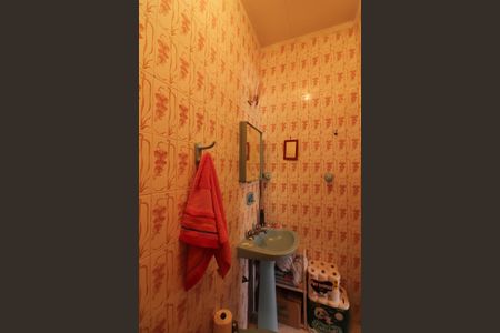 Casa à venda com 180m², 3 quartos e 4 vagasQuarto 1 - Suíte Banheiro 