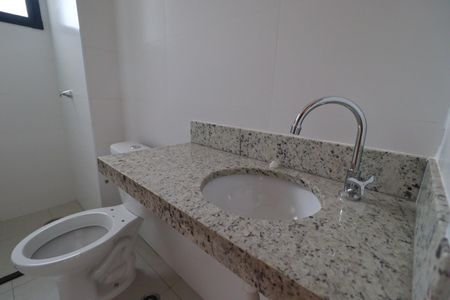 Apartamento para alugar com 73m², 3 quartos e 1 vaga Apartamento para alugar com 73m², 3 quartos e 1 vagaBanheiro da Suíte