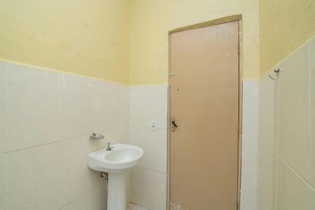 Casa para alugar com 48m², 2 quartos e 1 vaga Casa para alugar com 48m², 2 quartos e 1 vagaBanheiro