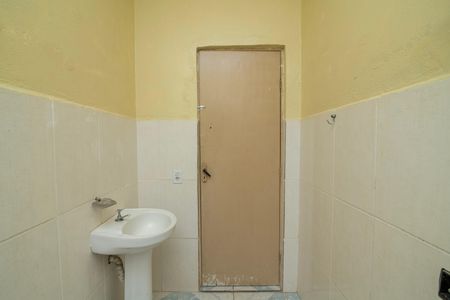 Casa para alugar com 48m², 2 quartos e 1 vaga Casa para alugar com 48m², 2 quartos e 1 vagaBanheiro