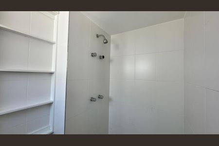 Apartamento à venda com 68m², 2 quartos e 1 vagaBanheiro Social
