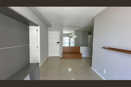 Sala de apartamento à venda com 2 quartos, 68m² em Recreio dos Bandeirantes, Rio de Janeiro