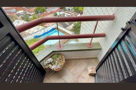 Apartamento à venda com 94m², 3 quartos e 2 vagas Apartamento à venda com 94m², 3 quartos e 2 vagasSacada do quarto 2