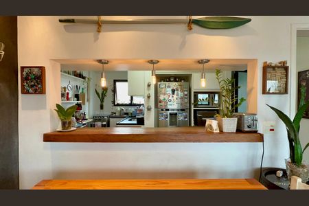 Apartamento à venda com 94m², 3 quartos e 2 vagas Apartamento à venda com 94m², 3 quartos e 2 vagasCozinha