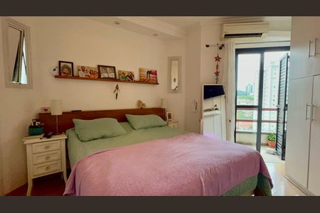 Apartamento à venda com 94m², 3 quartos e 2 vagas Apartamento à venda com 94m², 3 quartos e 2 vagasSuite