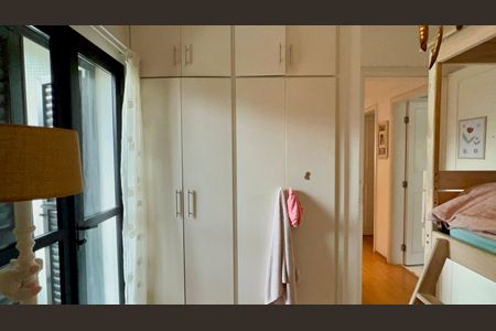 Apartamento à venda com 94m², 3 quartos e 2 vagas Apartamento à venda com 94m², 3 quartos e 2 vagasQuarto 2