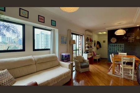 Apartamento à venda com 94m², 3 quartos e 2 vagas Apartamento à venda com 94m², 3 quartos e 2 vagasSala de TV