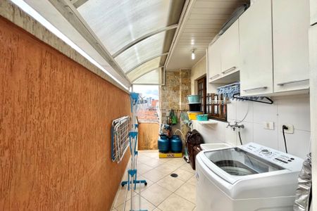 Casa à venda com 128m², 3 quartos e 4 vagasÁrea de Serviço