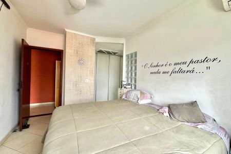 Casa à venda com 128m², 3 quartos e 4 vagasSuite