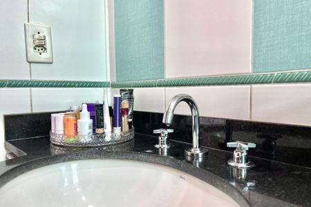 Casa à venda com 128m², 3 quartos e 4 vagasBanheiro da Suíte