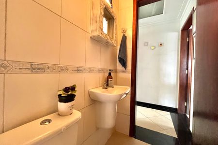 Casa à venda com 128m², 3 quartos e 4 vagasLavabo