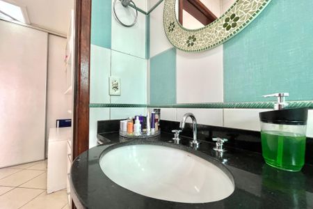 Casa à venda com 128m², 3 quartos e 4 vagasBanheiro da Suíte