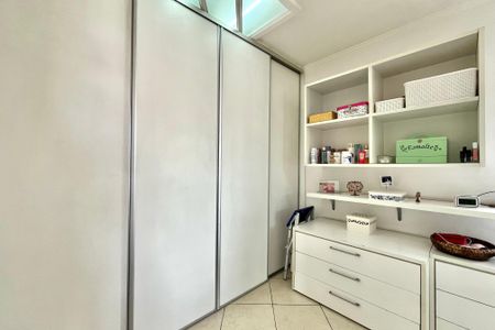 Casa à venda com 128m², 3 quartos e 4 vagasCloset da suíte