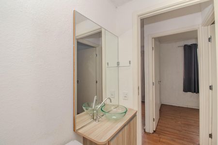 Banheiro Social de apartamento para alugar com 2 quartos, 42m² em Sarandi, Porto Alegre