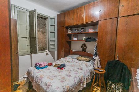 Casa à venda com 300m², 3 quartos e 3 vagas Casa à venda com 300m², 3 quartos e 3 vagasQuarto 2