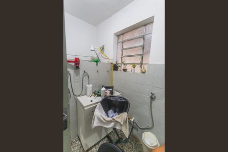 Casa à venda com 300m², 3 quartos e 3 vagas Casa à venda com 300m², 3 quartos e 3 vagasBanheiro Social