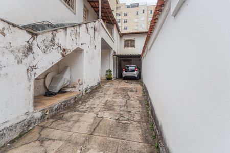 Casa à venda com 300m², 3 quartos e 3 vagas Casa à venda com 300m², 3 quartos e 3 vagasGaragem