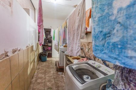 Casa à venda com 300m², 3 quartos e 3 vagas Casa à venda com 300m², 3 quartos e 3 vagasÁrea de Serviço