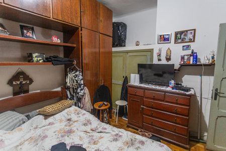 Casa à venda com 300m², 3 quartos e 3 vagas Casa à venda com 300m², 3 quartos e 3 vagasQuarto 2