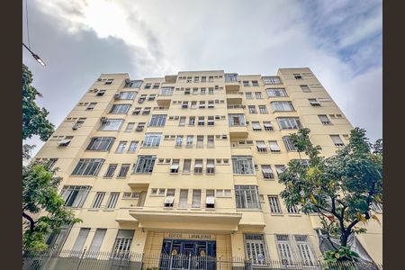 Apartamento para alugar com 79m², 2 quartos e sem vaga Apartamento para alugar com 79m², 2 quartos e sem vagaFachada