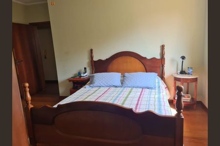 Casa de condomínio para alugar com 490m², 3 quartos e 3 vagas Casa de condomínio para alugar com 490m², 3 quartos e 3 vagasQuarto