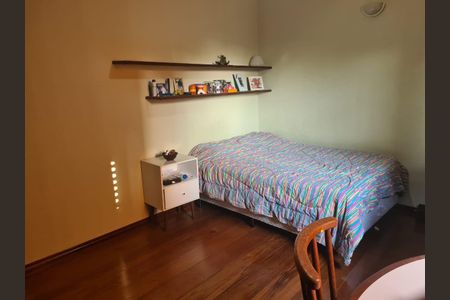 Casa de condomínio para alugar com 490m², 3 quartos e 3 vagas Casa de condomínio para alugar com 490m², 3 quartos e 3 vagasQuarto