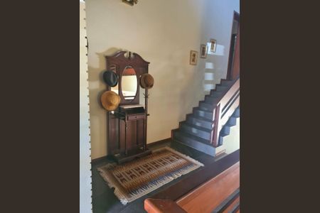 Casa de condomínio para alugar com 490m², 3 quartos e 3 vagas Casa de condomínio para alugar com 490m², 3 quartos e 3 vagasCorredor