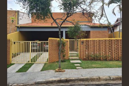 Casa de condomínio para alugar com 490m², 3 quartos e 3 vagas Casa de condomínio para alugar com 490m², 3 quartos e 3 vagasGaragem