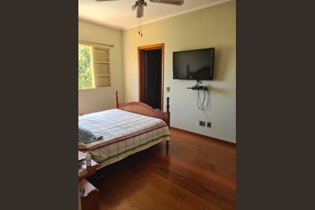 Casa de condomínio para alugar com 490m², 3 quartos e 3 vagas Casa de condomínio para alugar com 490m², 3 quartos e 3 vagasQuarto