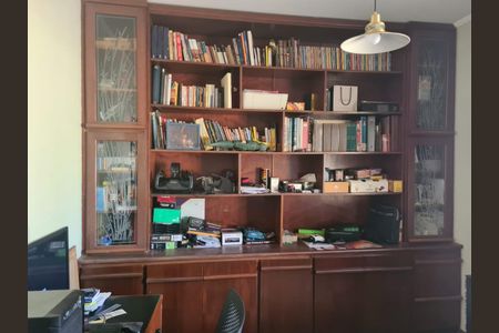 Casa de condomínio para alugar com 490m², 3 quartos e 3 vagas Casa de condomínio para alugar com 490m², 3 quartos e 3 vagasEscritório