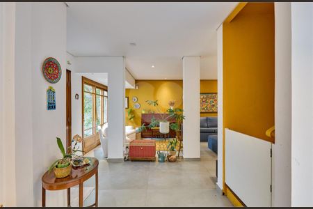 Casa à venda com 3 quartos, 210m² em Granja Julieta, São Paulo