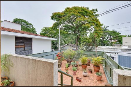 Casa à venda com 3 quartos, 210m² em Granja Julieta, São Paulo