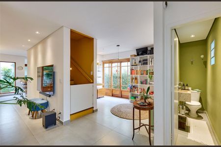 Casa à venda com 3 quartos, 210m² em Granja Julieta, São Paulo